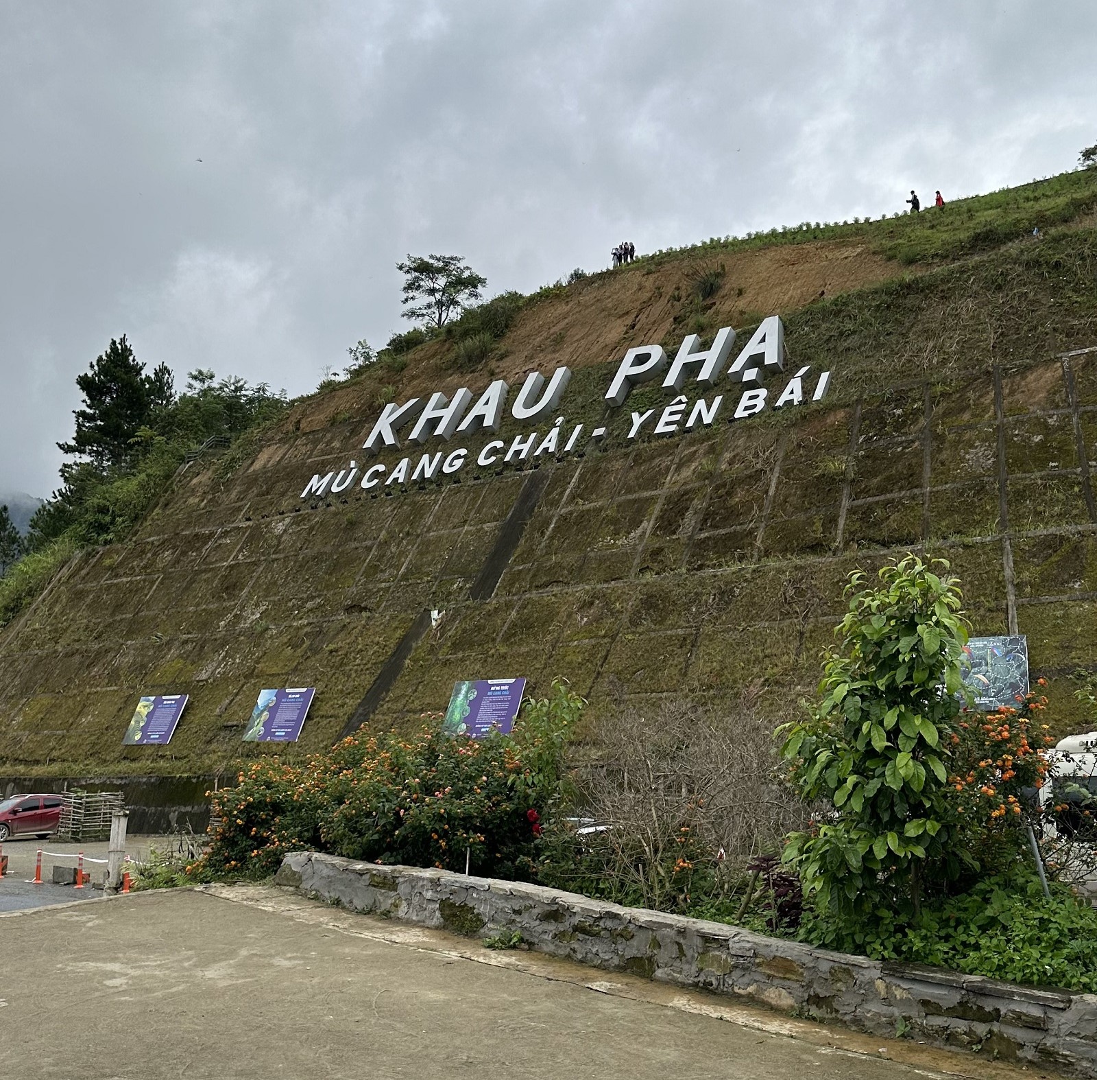Khau-Pha-mountain-pass-Vietnam