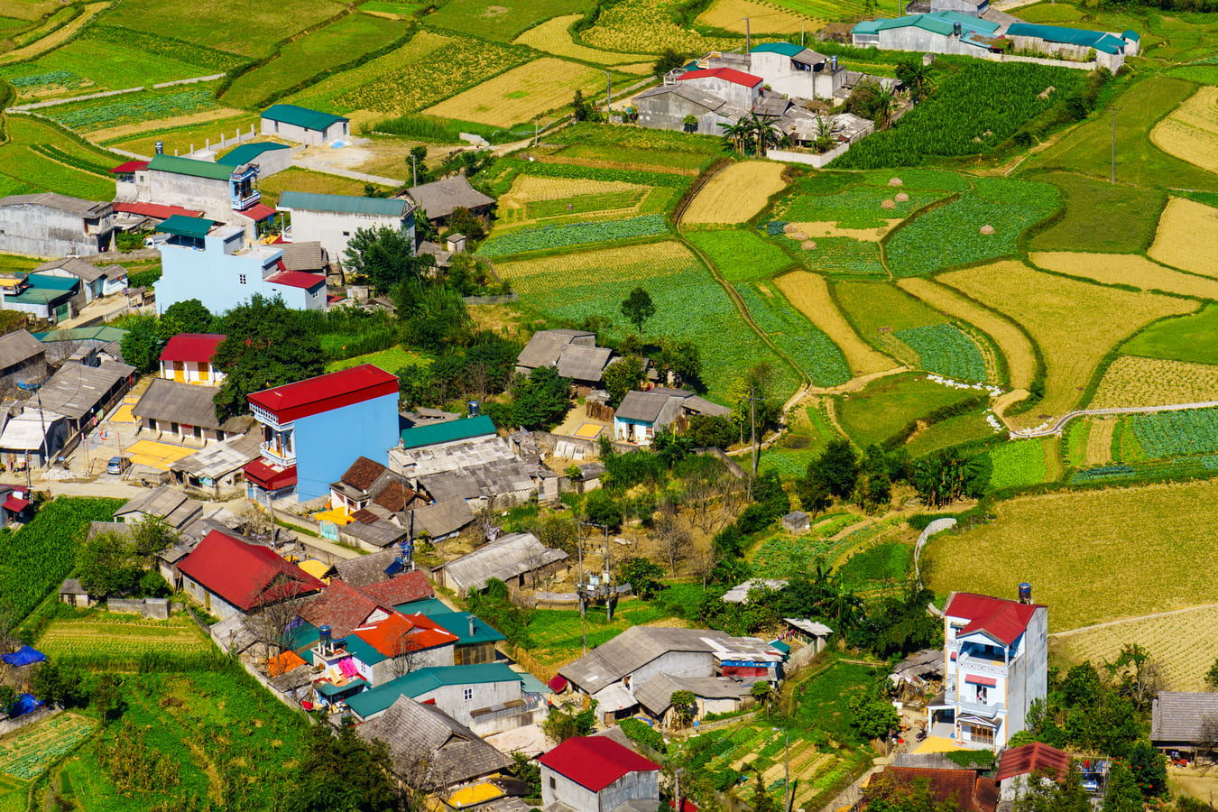 The-gate-of-heaven-of-Quan-Ba-in-Ha-Giang-Vietnam