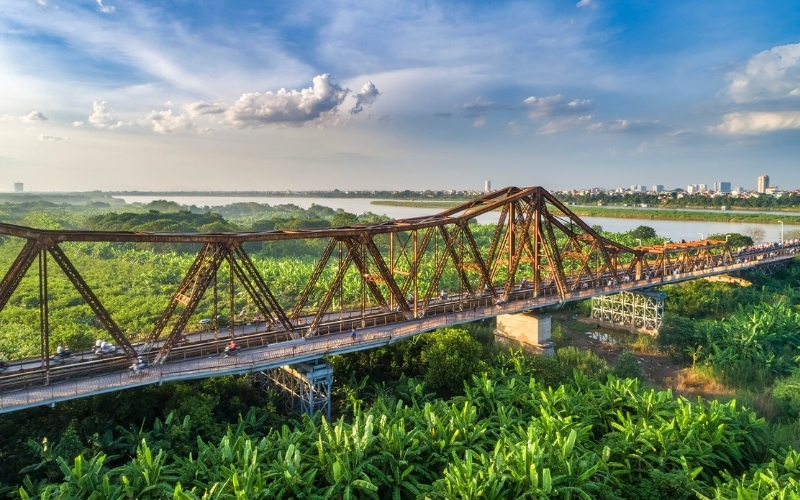 Le pont Long Bien, l'un des premiers ponts construits par les Français au Vietnam