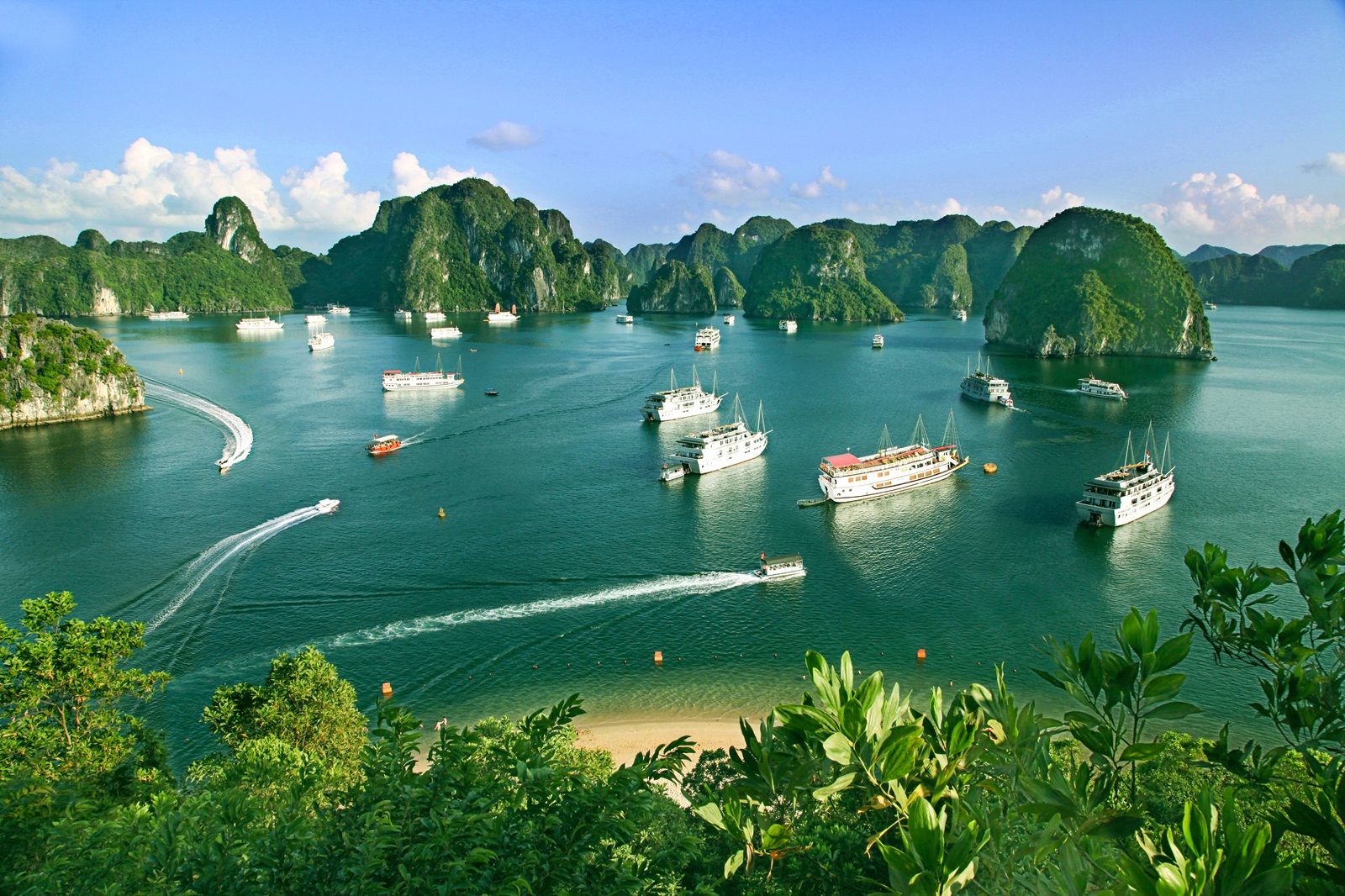 Halong Bay – Mystical Winter Landscapes