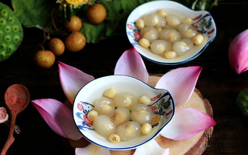 Soupe sucrée aux graines de lotus