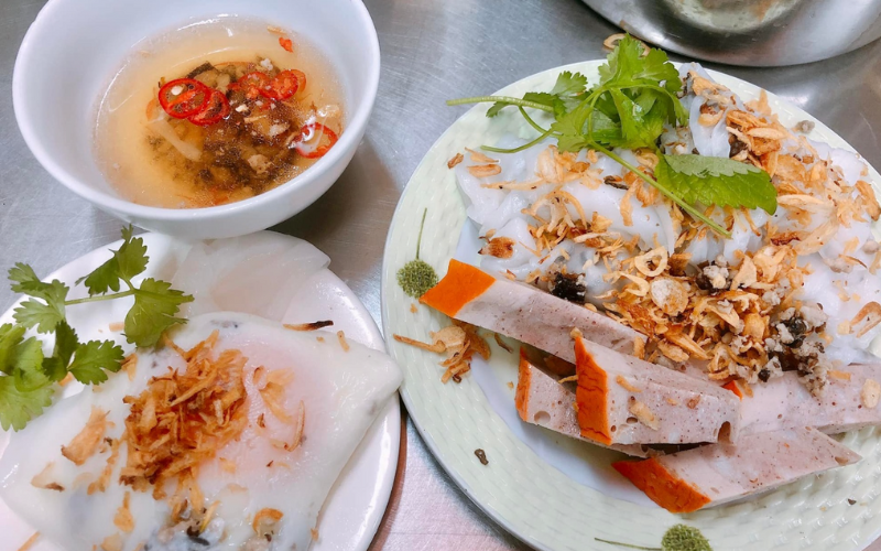 Le Banh cuon - un plat populaire pour le petit-déjeuner vietnamien