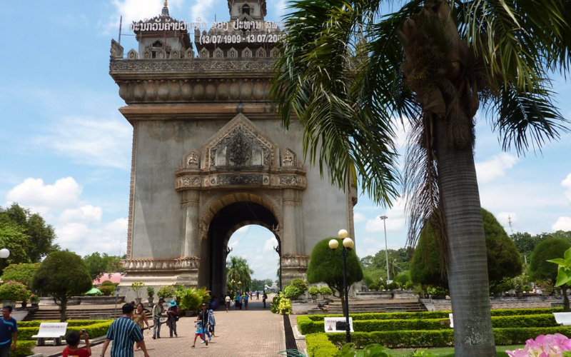 Que faire au Laos- Le monument Patuxai - l’Arc de Triomphe de Vientiane