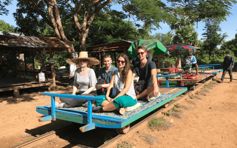  train de bambou - que faire au Cambodge
