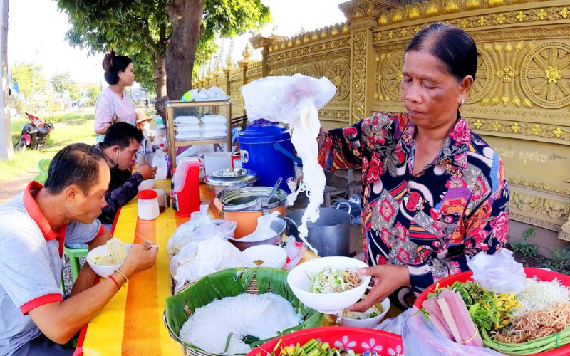 Nom Banh Chok