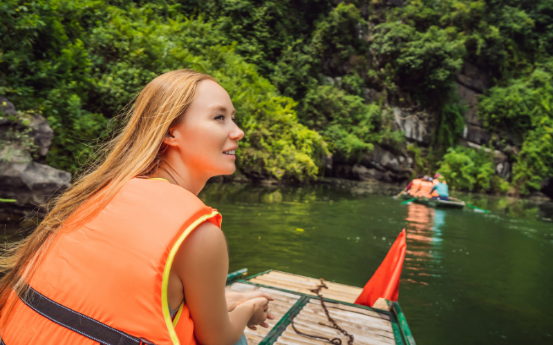 Vietnam ad Aprile - Navigando tra storia e natura a Trang An