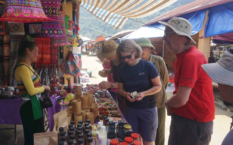 Marché de Pho Doan