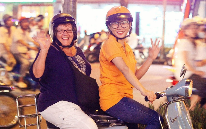 Visite de la ville en vespa