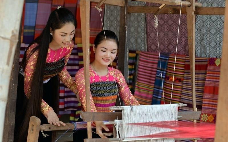 Visite des villages ethniques de Pom Coong et Lac 