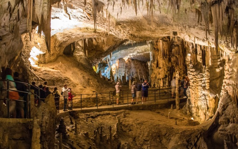 les grottes de Chieu