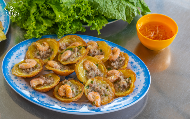 Bánh khọt e granchi_ Specialità di mare a Vung Tau