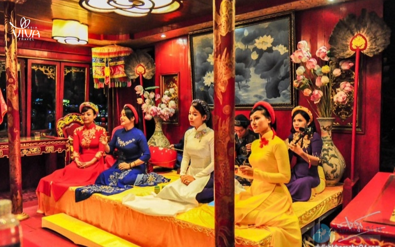Experience the Hue Royal Court Live Music
