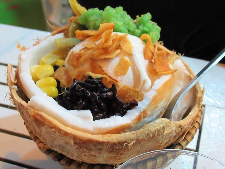 The culinary experience at My Khe Beach