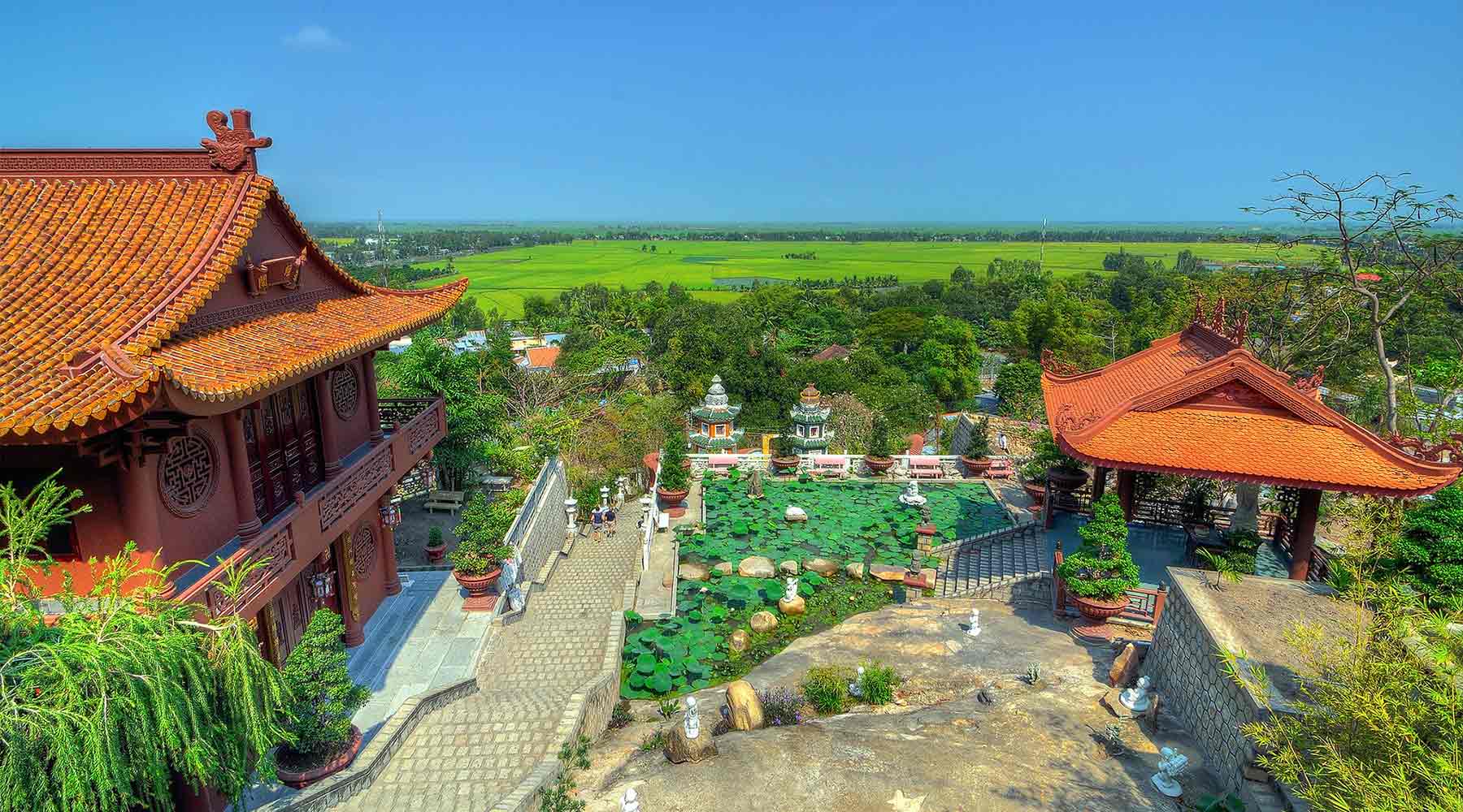 Sam mountain Vietnam