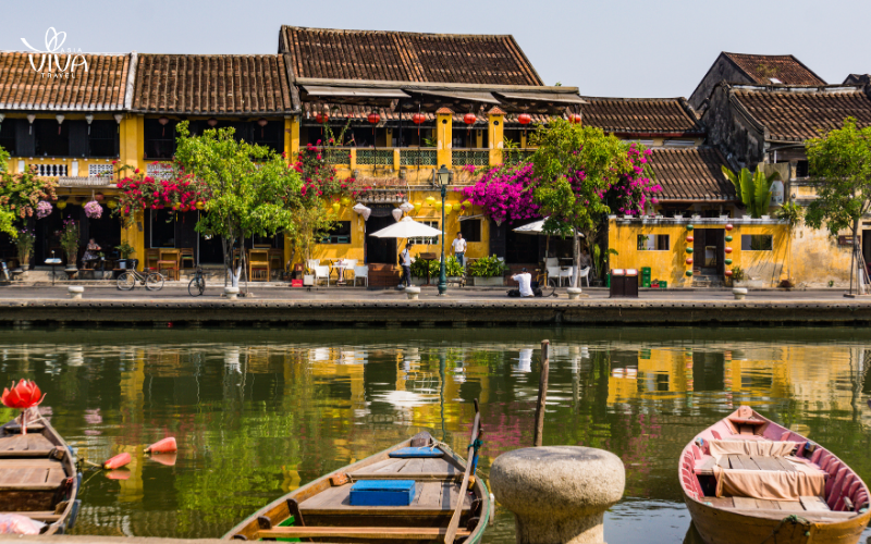 L'antica città di Hoi An è tranquilla e molto poetica ogni pomeriggio sul fiume Thu Bon