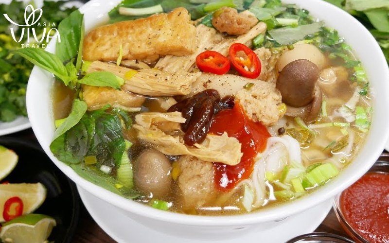 Pho vegetariano