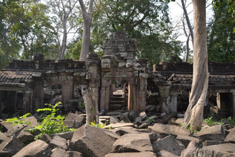 Explore Banteay Chhmar Temple