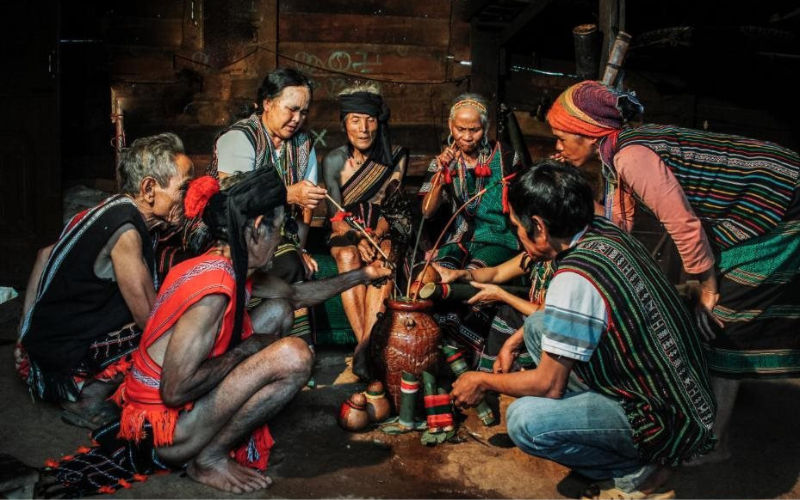 Incontro con le Culture Locali e Tradizioni Millenarie