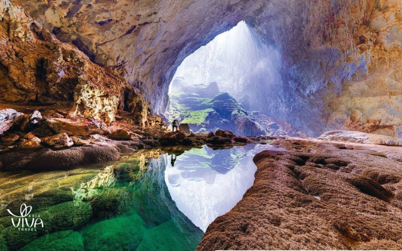 L'imponente entrata della grotta Phong Nha