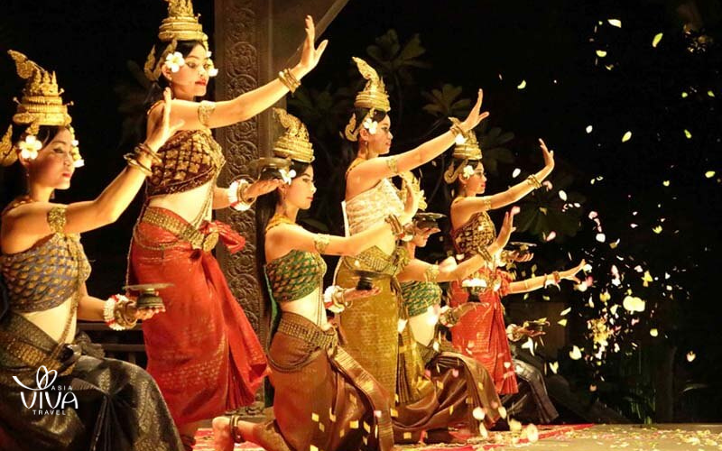 Spettacolo di danza Apsara al Santuario
