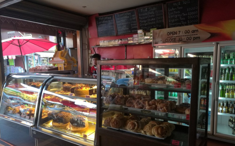 Il est conseillé d’essayer les pains au chocolat, ce sont des spécialités du restaurant