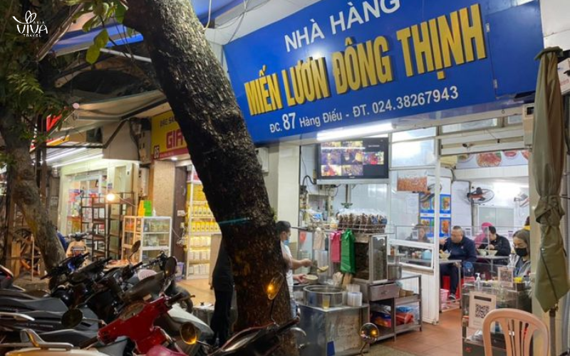 Il ristorante Dong Thinh è famoso per il suo piatto di vermicelli a base di anguilla