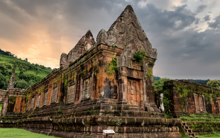 Wat Phou, site du patrimoine mondial de l'UNESCO, se distingue par son histoire riche et son design unique