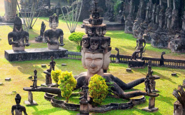 Parc du Bouddha : le fantastique jardin bouddhiste