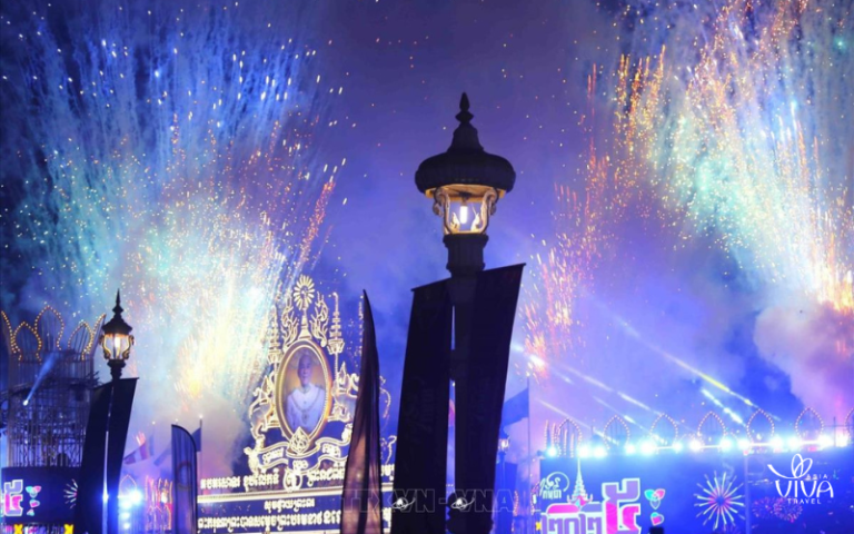 Capodanno a Siem Reap_ festa, luci e magia