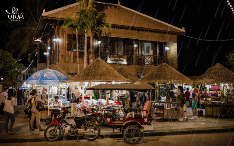 I colori e i sapori del mercato notturno di Phnom Penh