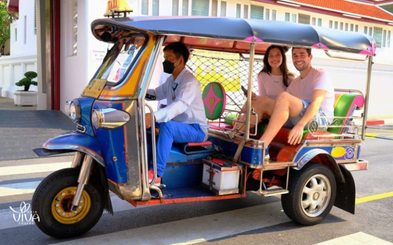Viaggiare in tuk-tuk a Phnom Penh_ Usa PassApp!