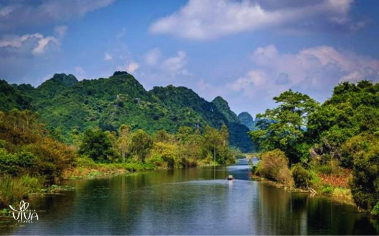 Suoi Yen_ l’inizio poetico del viaggio verso Chua Huong