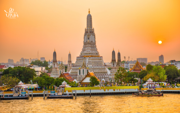 Wat Arun al tramonto_ spiritualità e serenità