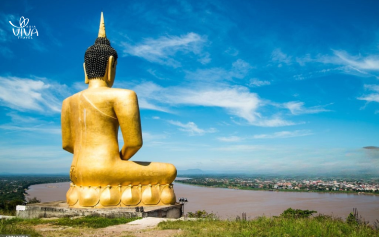 The Golden Buddha – overlooking the soul of Pakse
