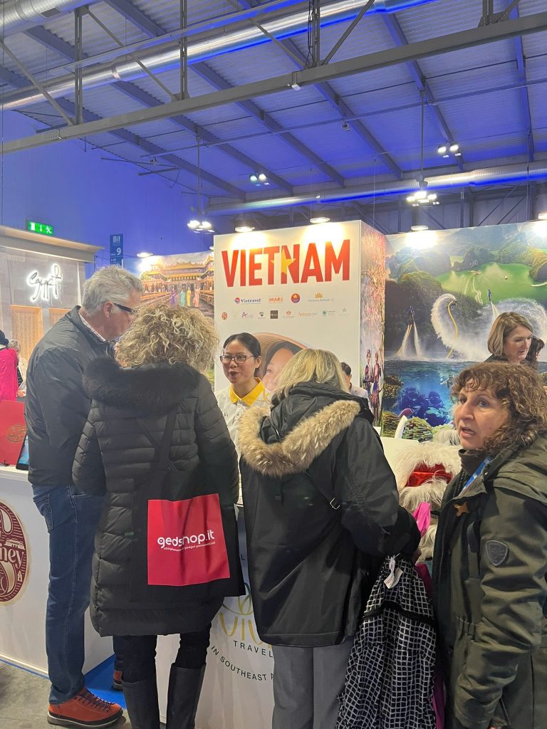 Asia Viva Travel au salon international du tourisme BIT Milan 2025