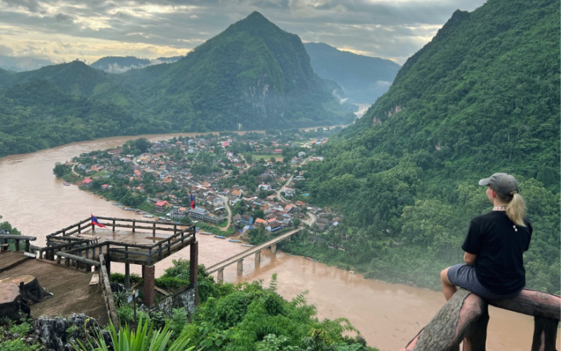 vue-nong-khiaw