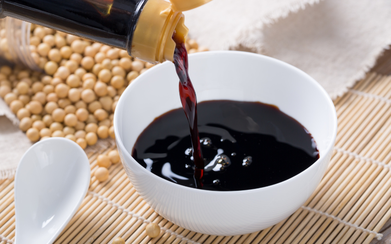 La sauce soja dans de nombreux plats vietnamiens
