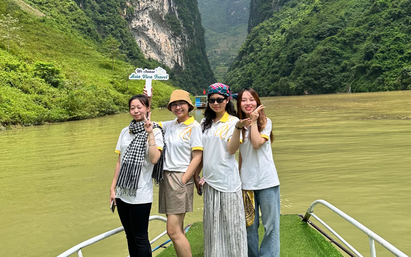 Asia Viva Travel's Marketing Team