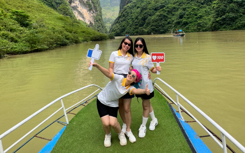 Asia Viva Travel's Operations Team: