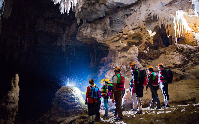 Son doong cave tour in Vietnam