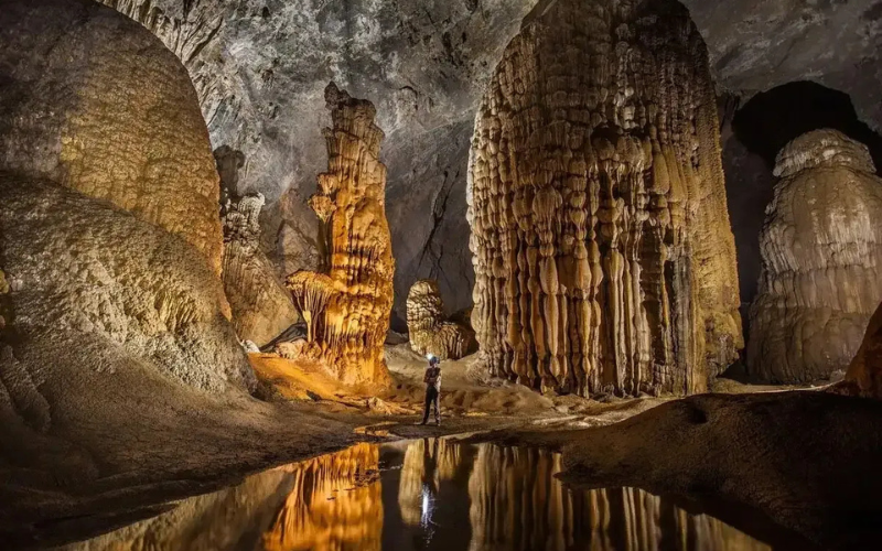How to get to Son Doong cave ?