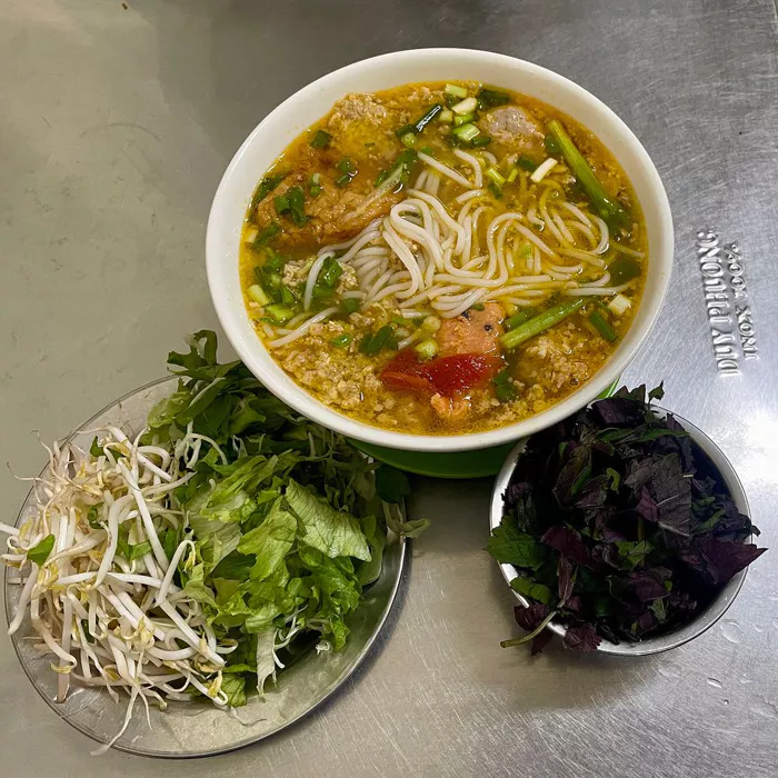 Bún Riêu Cua 39 - Vietnamese crab noodle soup