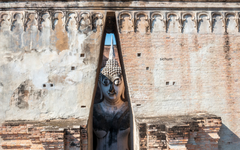 Statue géante de Bouddha au Wat Si Chum, Sukhothai