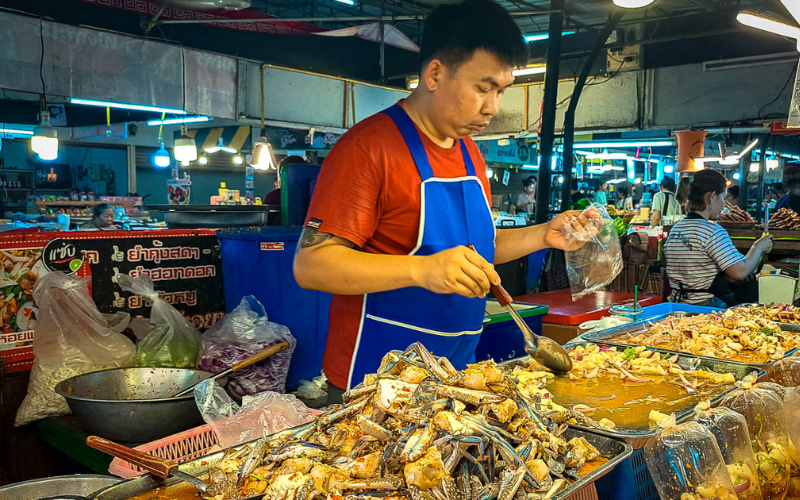 Marché de nuit d’Udon Thani en Isan