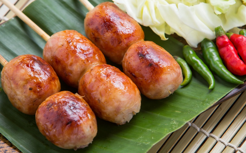 Saucisse Sai Krok Isan grillée