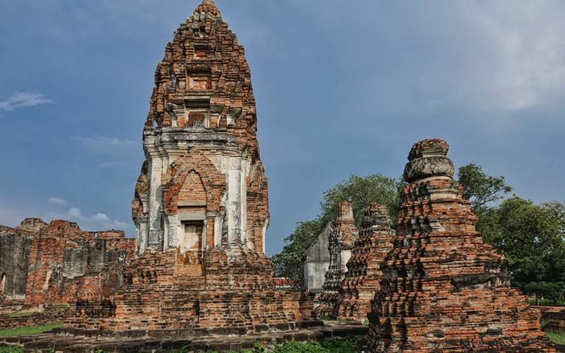 Ruines khmères du Wat Phra Si Rattana Mahathat à Lopburi