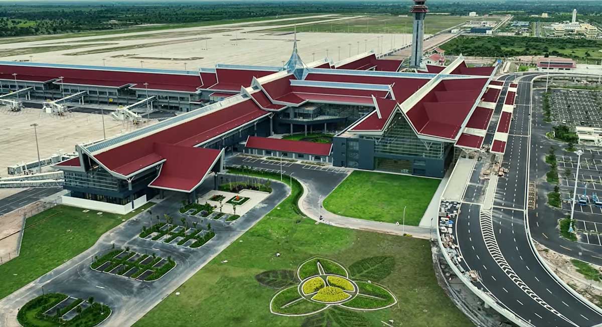 How many airports are there in Cambodia